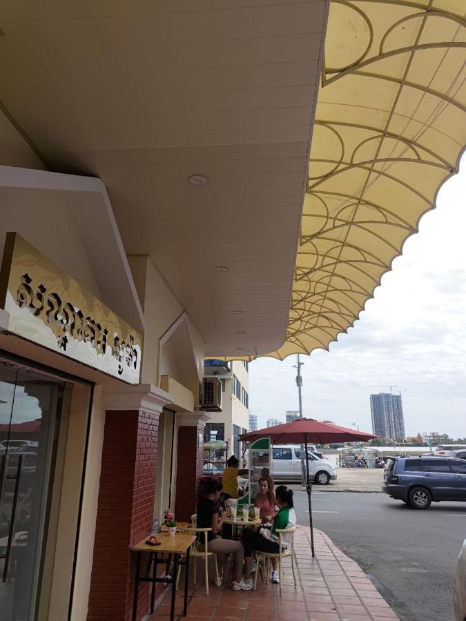 Soma Hotel Phnom Penh Exteriör bild