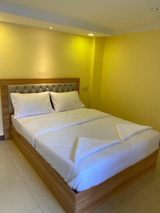 Soma Hotel Phnom Penh Exteriör bild