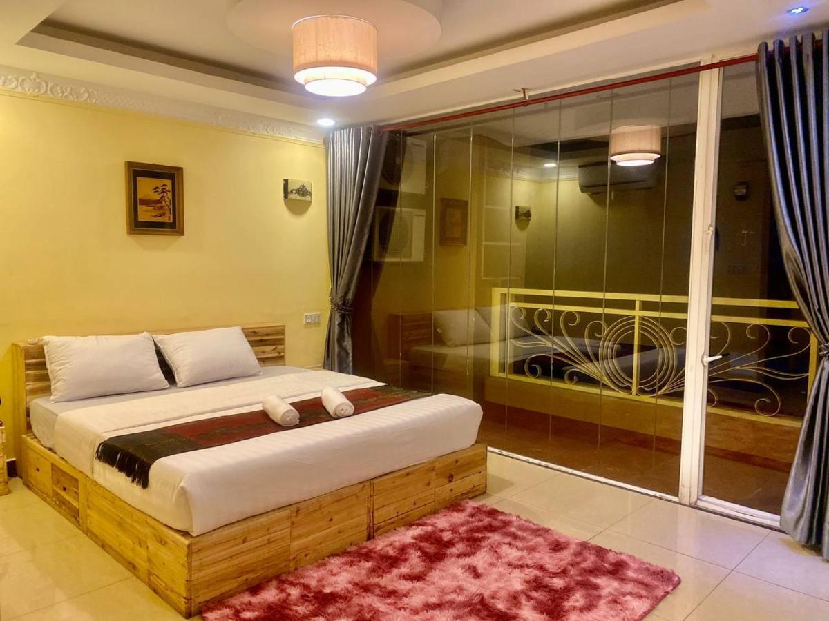 Soma Hotel Phnom Penh Exteriör bild