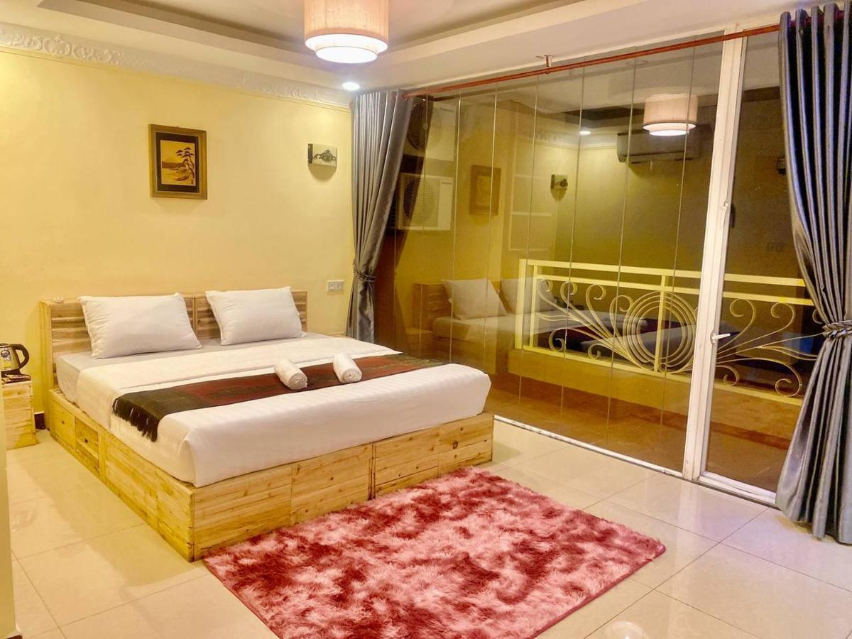 Soma Hotel Phnom Penh Exteriör bild