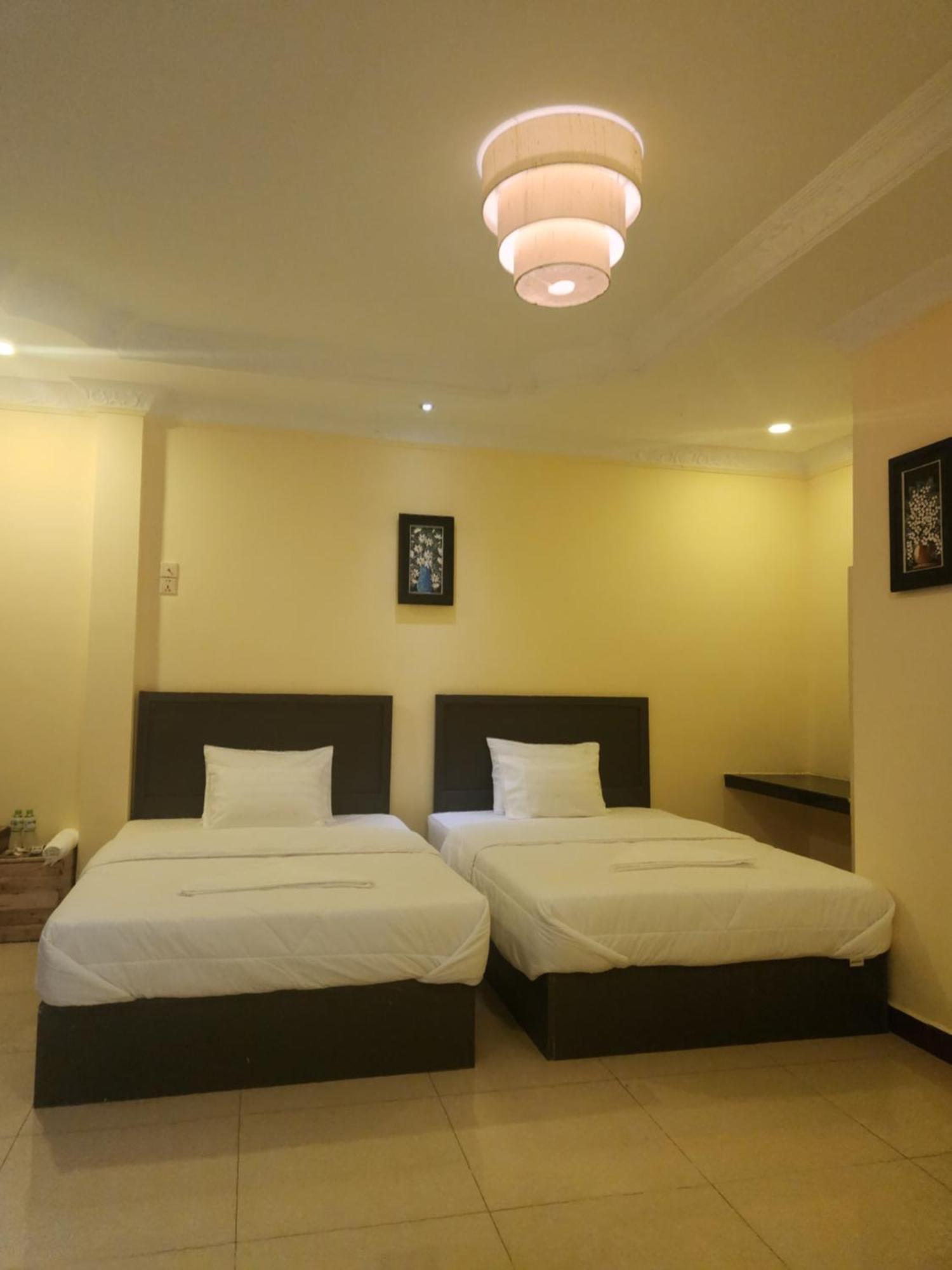 Soma Hotel Phnom Penh Exteriör bild