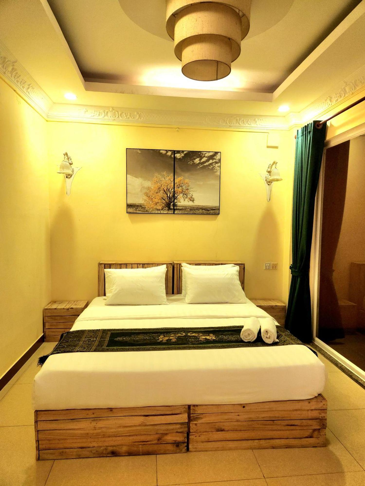 Soma Hotel Phnom Penh Exteriör bild