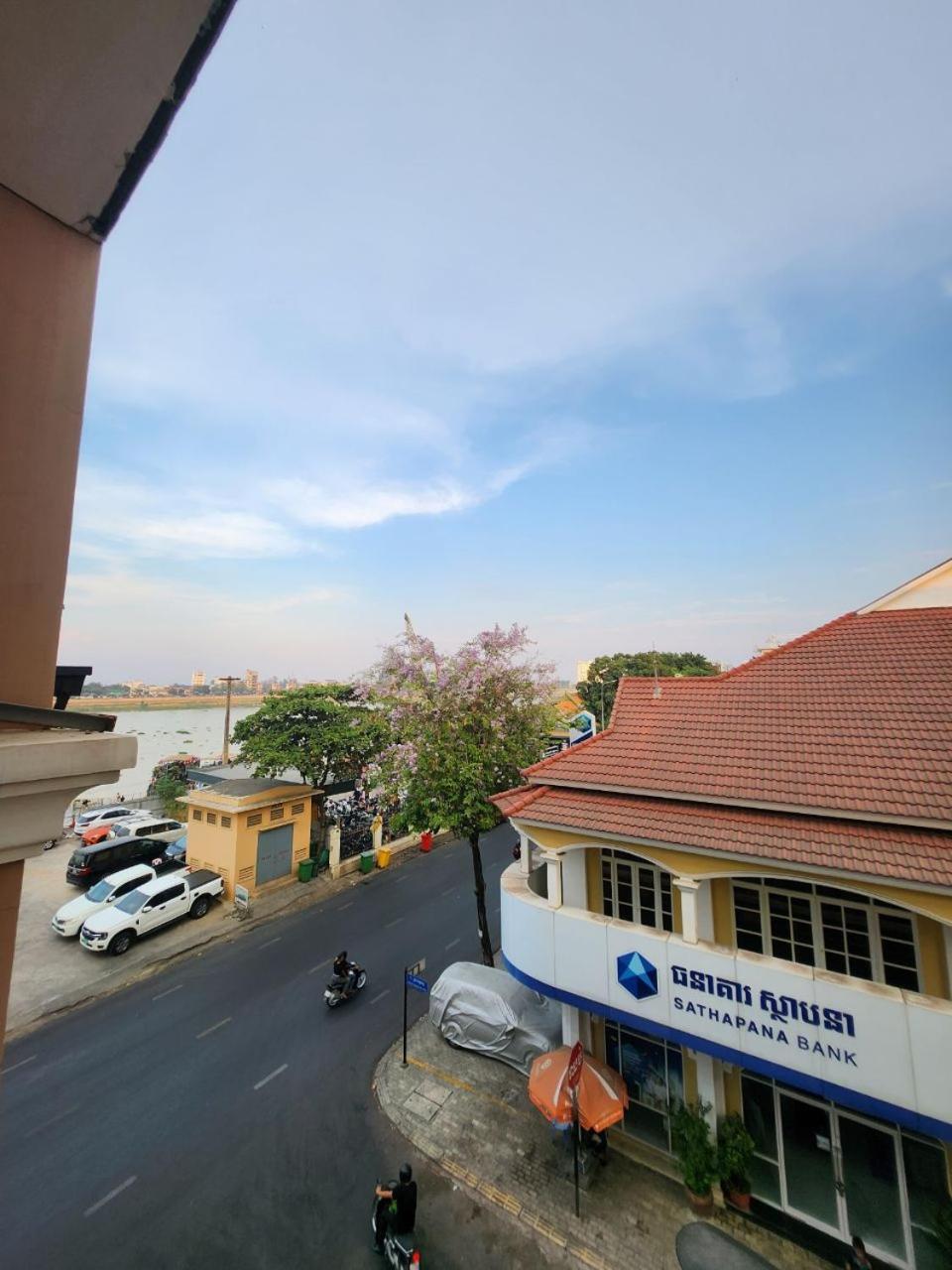 Soma Hotel Phnom Penh Exteriör bild